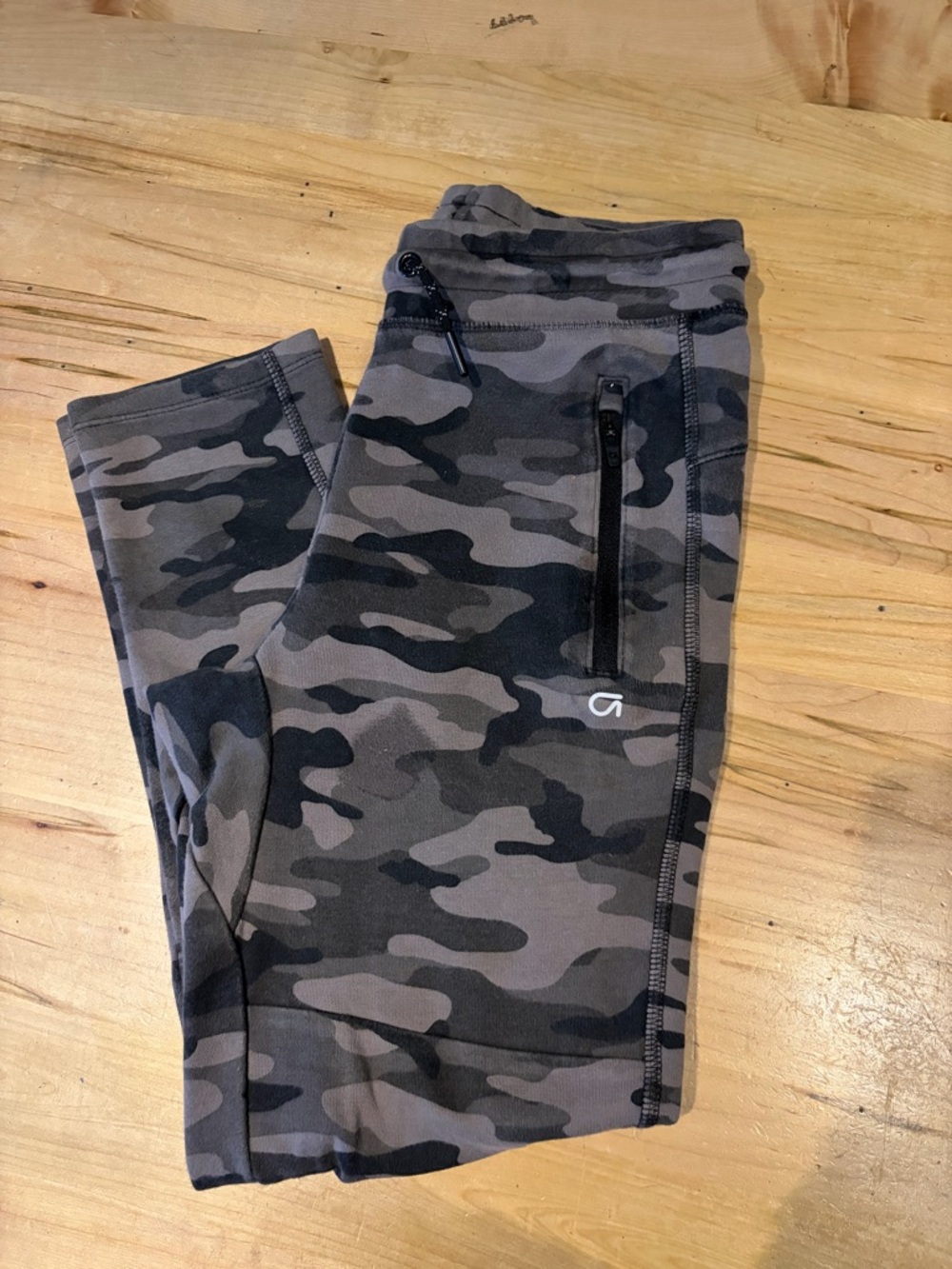 GapFit Kids Gray Camo Joggers XL(12)